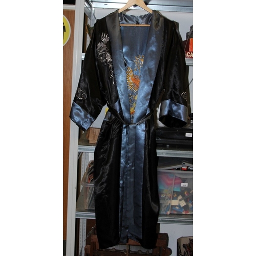 295 - Vintage Japanese gents silk reversible robe/kimono and belt with embroidered dragon decoration