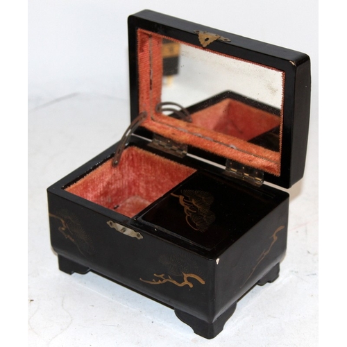 93 - 3 x vintage jewellery boxes including Sorrento ware and Oriental style lacquer, two are musical (mus... 