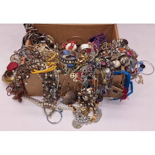 362 - Large box of assorted costume jewellery.