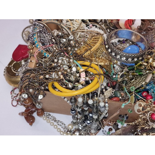 362 - Large box of assorted costume jewellery.