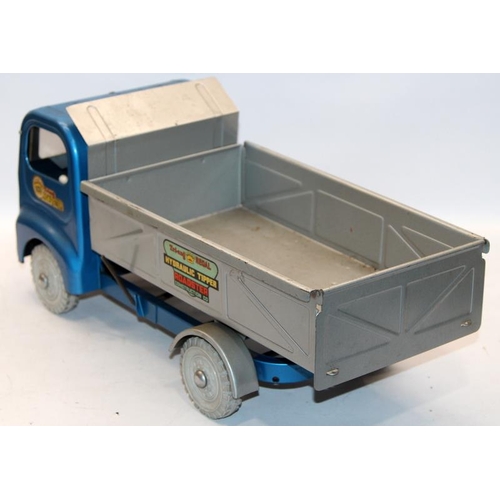 14 - Vintage 1960's Tri-ang Regal Roadster Hydraulic Tipper truck, blue cab, 'steel' tipper. In excellent... 