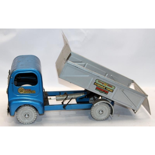 14 - Vintage 1960's Tri-ang Regal Roadster Hydraulic Tipper truck, blue cab, 'steel' tipper. In excellent... 