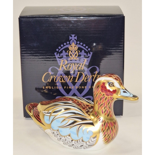 285 - Royal Crown Derby Collectors Guild Duck paperweight. Gold stopper signed to base c/w box. No certifi... 