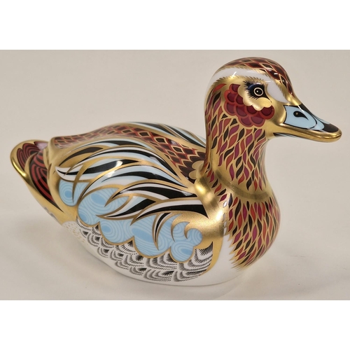 285 - Royal Crown Derby Collectors Guild Duck paperweight. Gold stopper signed to base c/w box. No certifi... 