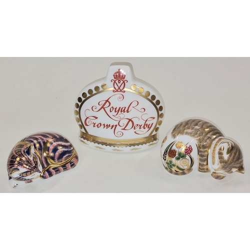 288 - Royal Crown Derby Cottage Garden Kitten paperweight together with another sleeping kitten paperweigh... 