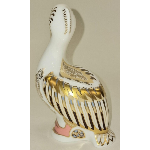 293 - Royal Crown Derby limited edition 822/5000 White Pelican paperweight. Gold stopper. Signed to base c... 