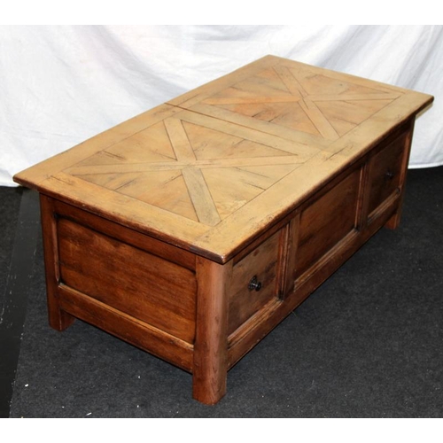 266 - Large solid oak coffee/drinks storage table, two large front to back drawers with elevated drinking ... 