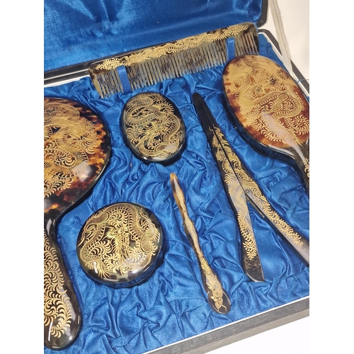 117 - Vintage mid 20th century 13 piece faux tortoiseshell dressing table set. Presented here in very good... 