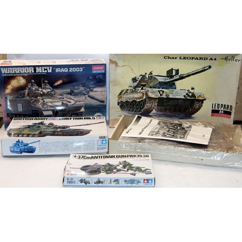 92 - Model Kits: 5 x battle tank and anti tank gun model kits, Heller, Academy, Tamiya. Boxes opened with... 