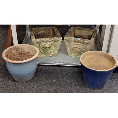 253 - Pair of vintage reconstituted concrete lions head garden planters each 28x37x35cm approx together wi... 