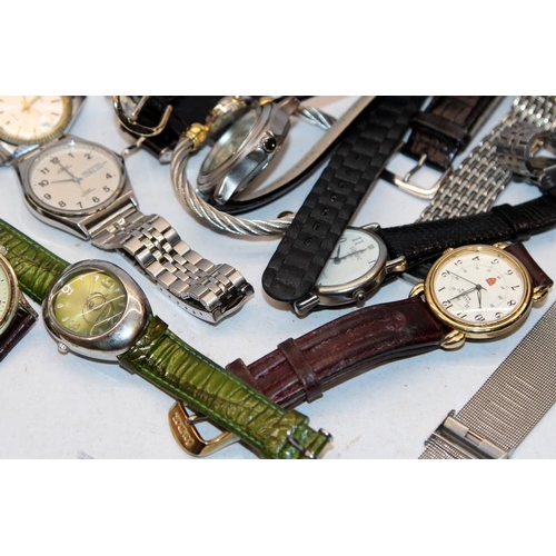 168 - A collection of quality ladies and gents fashion quartz watches, Citizen, Gruen, J-Axis etc. All wit... 