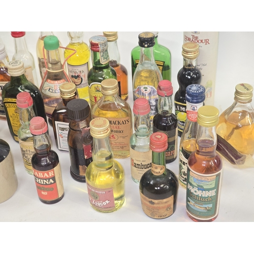 25 - Large quantity of 70+ alcohol miniatures to include some vintage examples.