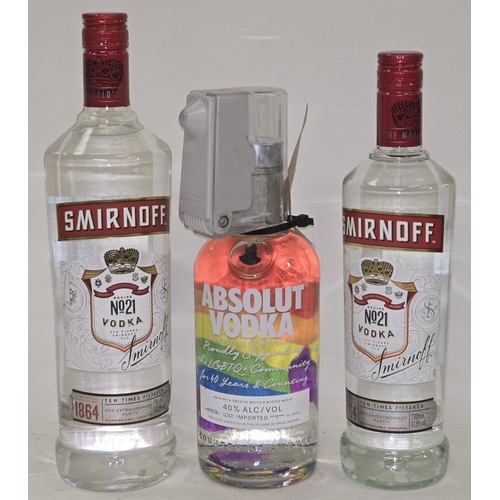 42 - 3 x bottles vodka to include Smirnoff 1L, Absolut 70cl and Smirnoff 70cl (REF P85, P4, P5).