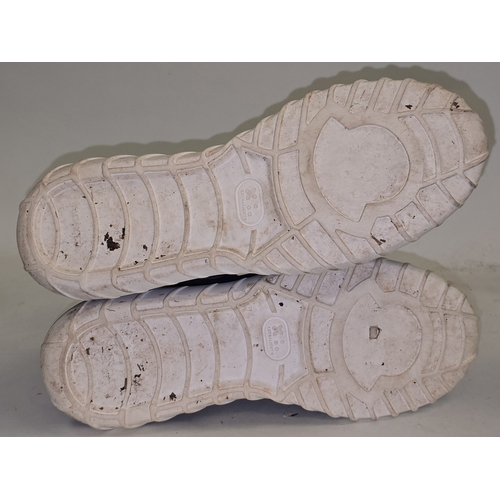 144 - Moncler Emilien Designer Blue Sneakers size 9. Sold as pre-owned/used condition (REF P2).