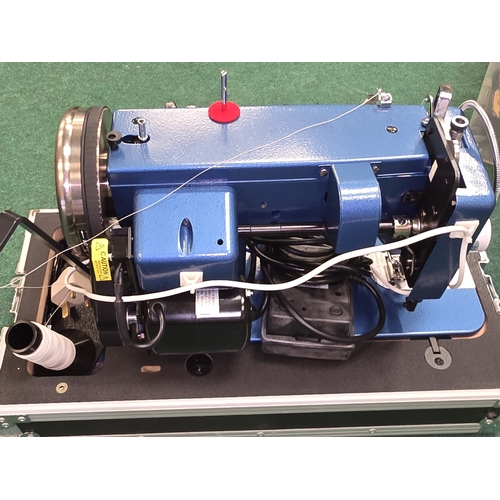 200 - Sailrite Ultrafeed LSZ-1 Zigzag & Straight Stitch professional quality sewing machine (REF P33).