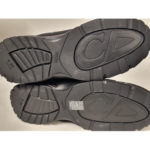 142 - Mens black Dior B30 trainers size 9.5 as new boxed with dust bag.