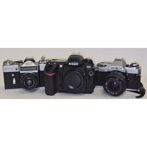 134 - Nikon D200 DLSR camera body together with Minolta X-300 vintage 35mm SLR film camera c/w lens and Ze... 