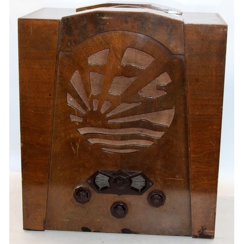 Vintage 1930's Art Deco Pye Sunburst battery radio. 47cms tall.