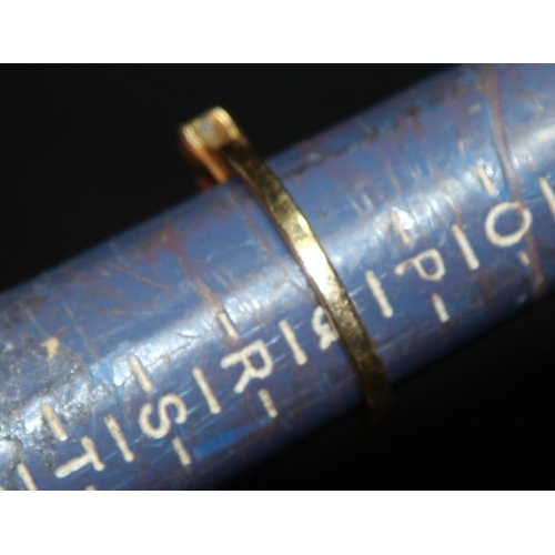 294 - 14ct gold 5 stone diamond ring approx 1ct total diamonds. Size Q, gross weight 3.7g.