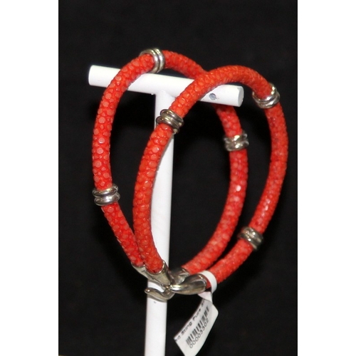 300 - Quality Sting HD of New York designer bracelet with sterling silver clasp and embellishment. B425 Cr... 