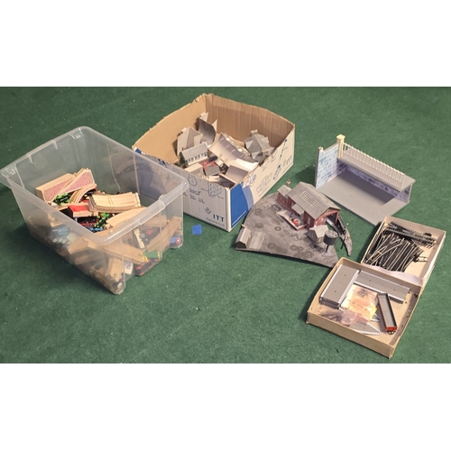 80 - Collection of model railway scenery and track items together with a quantity of Brio and other woode... 