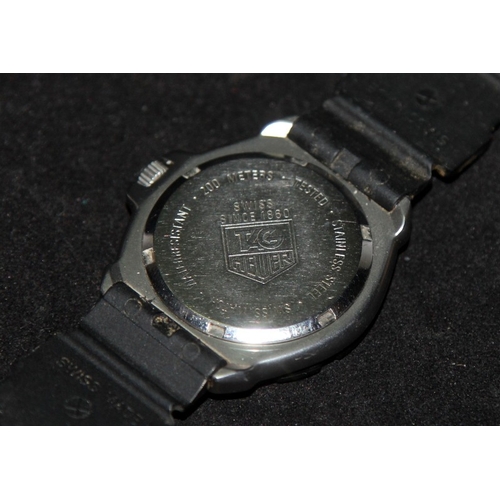 257 - Tag Heuer Formula 1 Professional mid size quartz watch. Working at time of listing