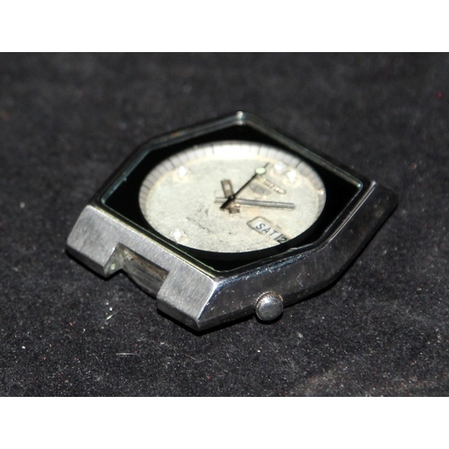 252 - Vintage Seiko 5 gents automatic watch ref:6309-6070. Serial number dates this watch to August 1981. ... 