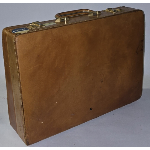78 - Vintage quality tan leather briefcase with lift out separate attache/document file. Shows some signs... 