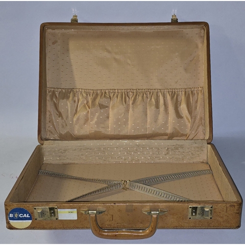 78 - Vintage quality tan leather briefcase with lift out separate attache/document file. Shows some signs... 