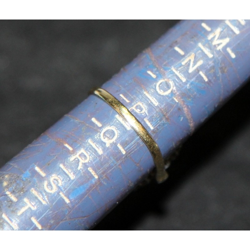 227 - Stunning antique diamond Navette ring, unmarked yellow metal ring with white metal setting, Setting ... 