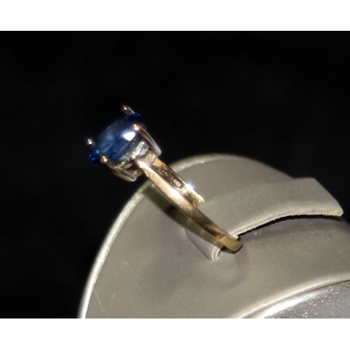 219 - 9ct gold approx 1.2ct Tanzanite solitaire ring size Q. 2g