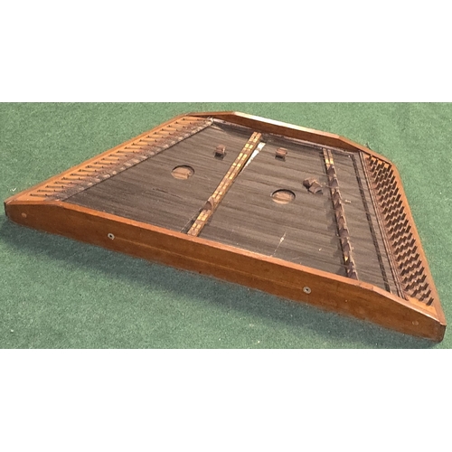 151 - A vintage hammered dulcimer musical instrument