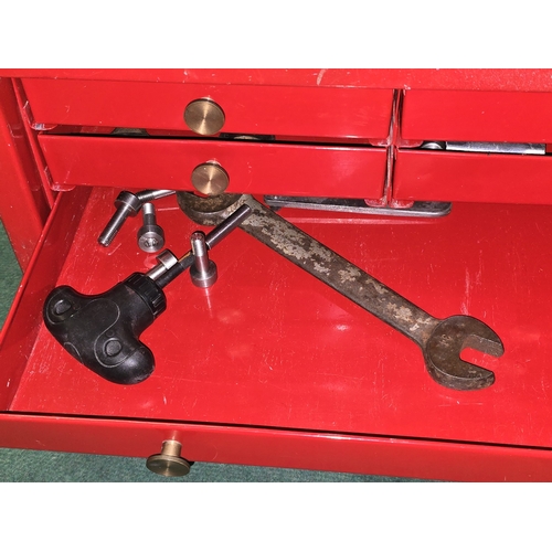 162 - A red metal 4 over 3 engineers tool chest with contents 36x54x31cm.