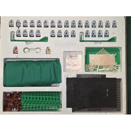 185 - Subbuteo 1990 World Cup Edition together with Subbuteo Club Edition. Both sets appear complete in or... 