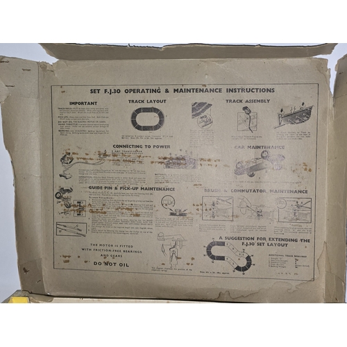 312 - Triang Scalextric vintage 1963 FJ30 slot car racing set. Appears 90% complete with the exception of ... 