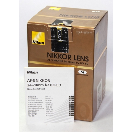 188 - Nikon Nikkor AF-S 24-70mm F/2.8 G ED Nano Crystal Coat zoom lens. Excellent cosmetic condition with ... 