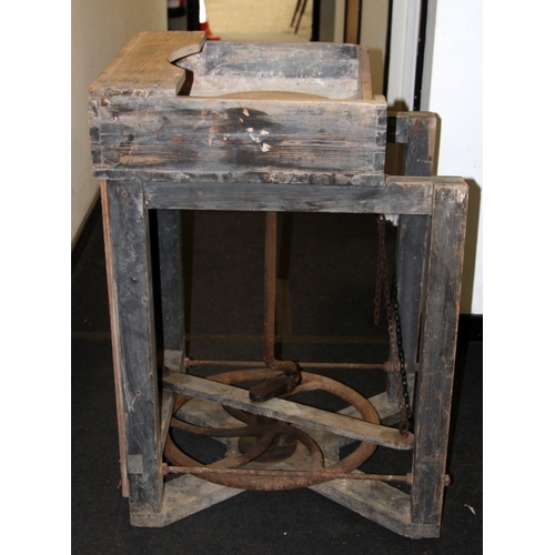 1 - Vintage full size freestanding treadle operated potters wheel. o/all 105cms tall x 66cms across x 59... 