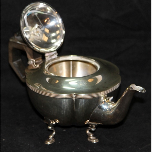 319 - Antique silver teapot of quatrefoil form. Hallmarked for Birmingham 1909. Gross weight 327g