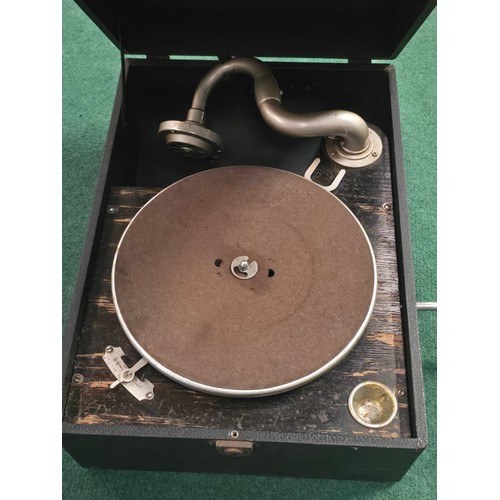 52 - A vintage Columbia portable wind up gramophone. Platter spins when wound, not tested further.