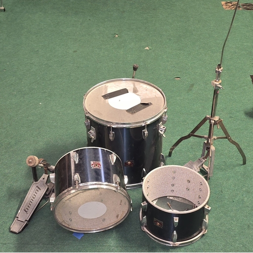 54 - A vintage Tama drum kit. Four pieces in all. Requiring some restoration.