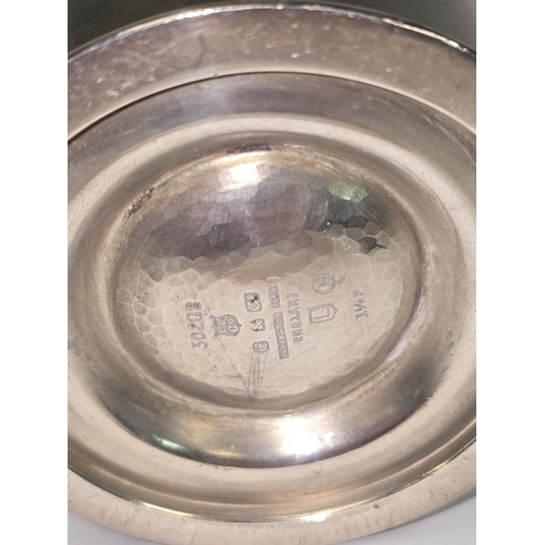 3 - A vintage large 1.5 pint Elkington Silver Plated cocktail shaker