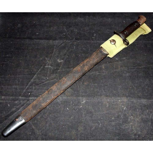140 - WWI era 1907 Pattern sword bayonet c/w webbing frog and scabbard. Good foundry/armoury stamps. Sold ... 