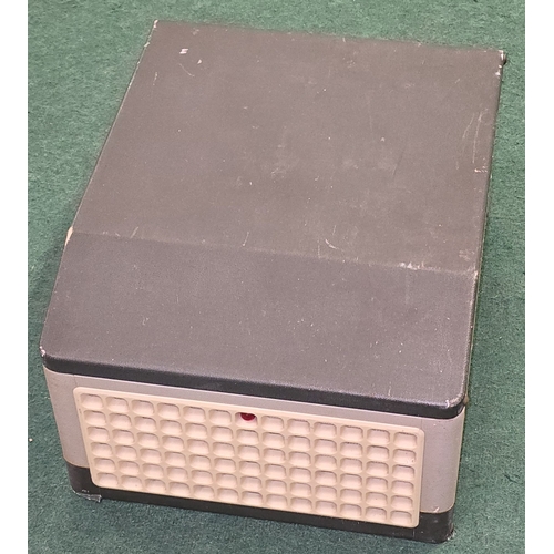 160 - A vintage quality Decca Auto Deccalian Model 88 valve amplified record player. Offered for spares/re... 