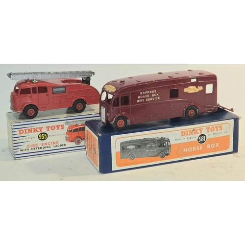 27 - Dinky Toys: 581 British Rail Horse Box together with 955 Fire Engine with Extending Ladder. Models i... 