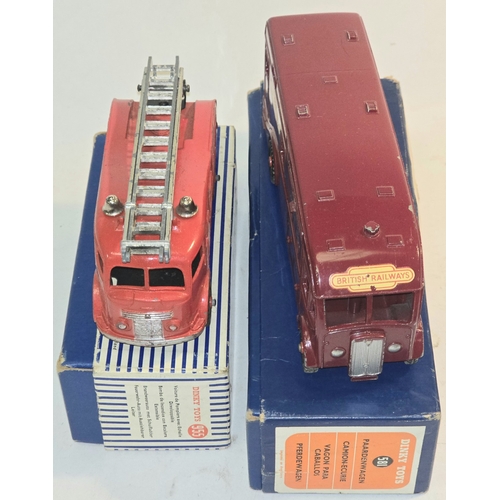27 - Dinky Toys: 581 British Rail Horse Box together with 955 Fire Engine with Extending Ladder. Models i... 