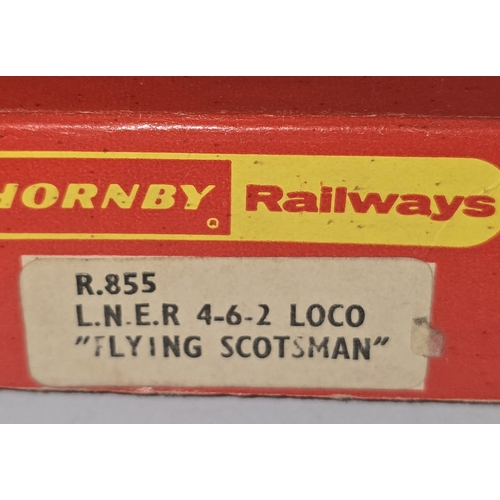 2 - Hornby OO Gauge R855 LNER Flying Scotsman Locomotive and Tender c/w original box together with two t... 