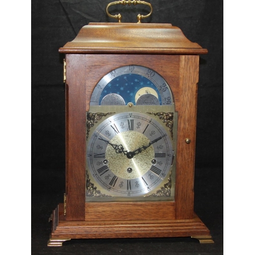 27 - Good quality German Hermle bracket clock, 8 day chiming mechanical movement. 1050-020 model with flo... 