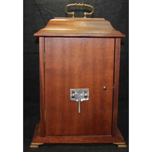 27 - Good quality German Hermle bracket clock, 8 day chiming mechanical movement. 1050-020 model with flo... 