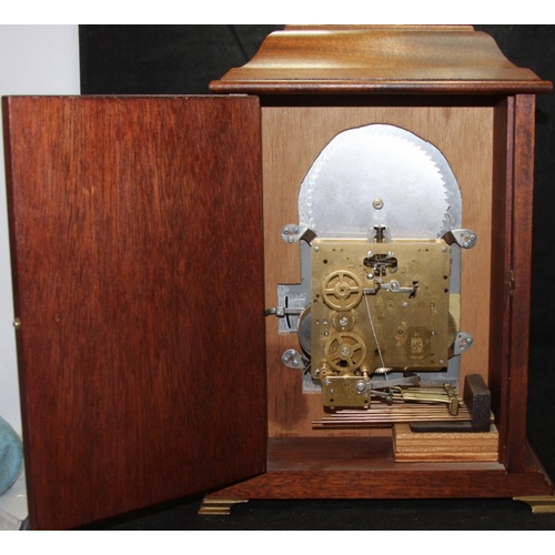 27 - Good quality German Hermle bracket clock, 8 day chiming mechanical movement. 1050-020 model with flo... 
