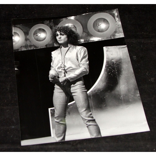 36 - Kevin Cummins (1953- ) British photographer renowned for his work with rock bands and musicians. Lot... 